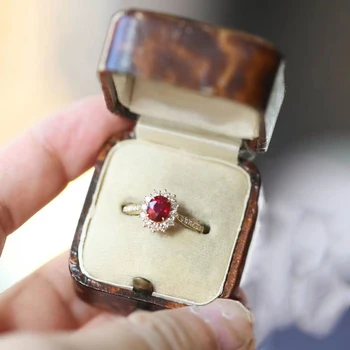 Nový silver vykladané kryštálmi kvet ruby prstene pre ženy vynikajúce otvorenie nastaviteľný dizajn svetlo luxusné kreatívne svadobné šperky Obrázok 2