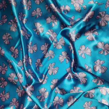 100 cm X 148cm Modrom Pozadí DIY Šitie Šťastie Trávy Satin Nové Módne Textílie Materiál Na Tričko, Šatku Cosplay