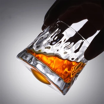 1PCS Whisky Kalíšok Záber, Sklenené Poháre a Hrnčeky Bourbon Okuliare Rotujúce Whisky Sklo staromódnou Škótskej Spinning Whisky Sklo