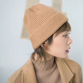 Nový jednoduchý štýl Jeseň v zime teplé ženské jednofarebné svetlo rada kórejský štýl módny výlet teplé vetru pletené čiapočku klobúk