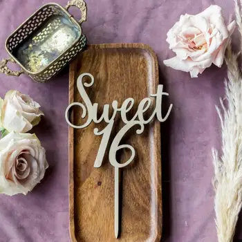 Sweet 16 Cake Vňaťou - Sladkých Šestnásť Tortu Vňaťou - Narodeninovú Tortu Vňaťou - Nedokončená Dreva 16 Tortu Vňaťou - Míľnik 16 Tému
